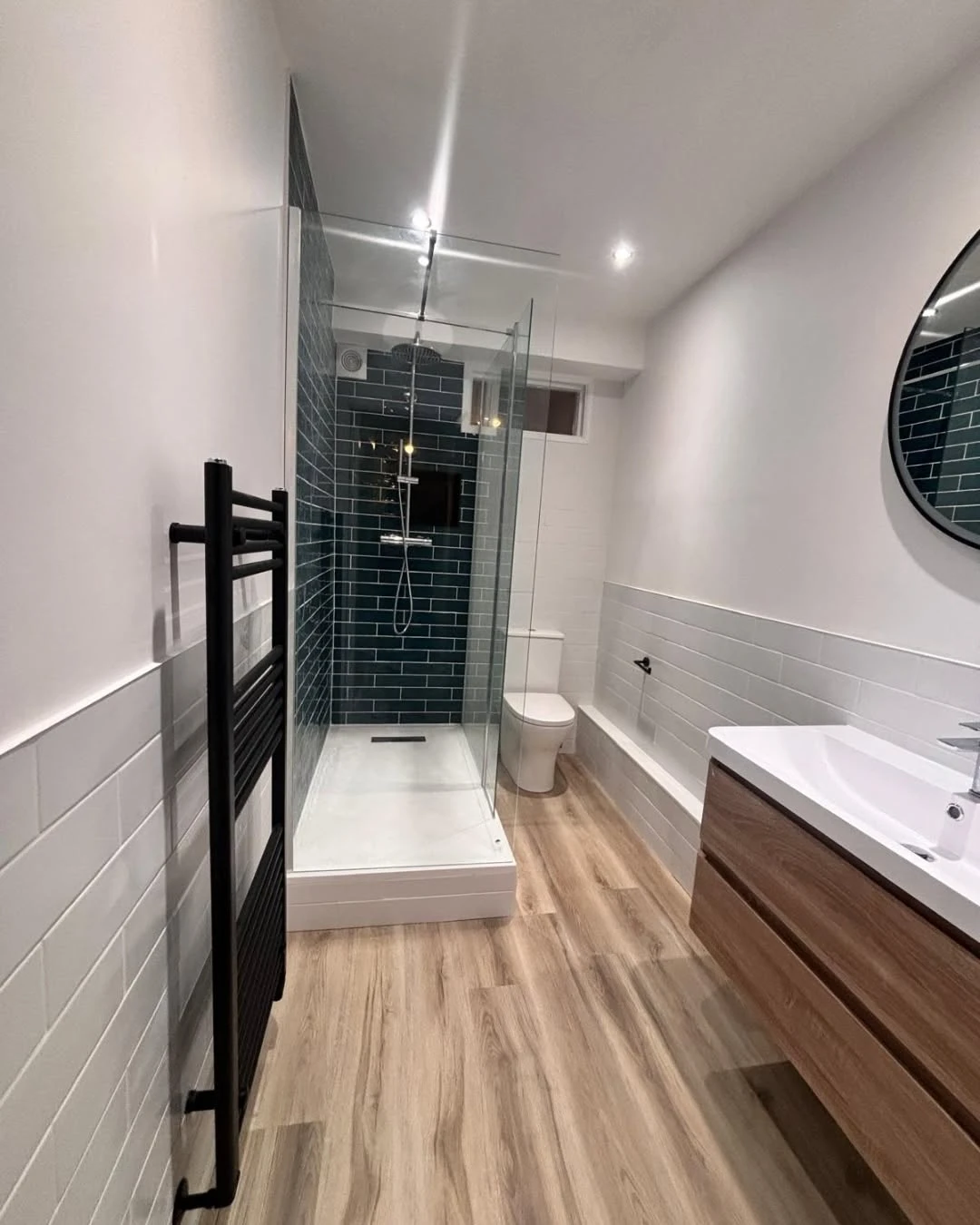 wide pan shot of bathroom